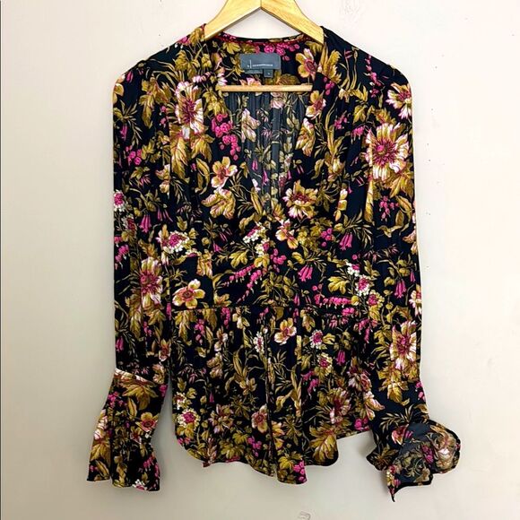 Anthropologie Dark Floral V-neck Button Up Ruffle Sleeve Blouse size S Croquette - Picture 3 of 9